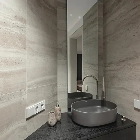 Modern House In With Panoramic Forest View 15 Min From Old Town *