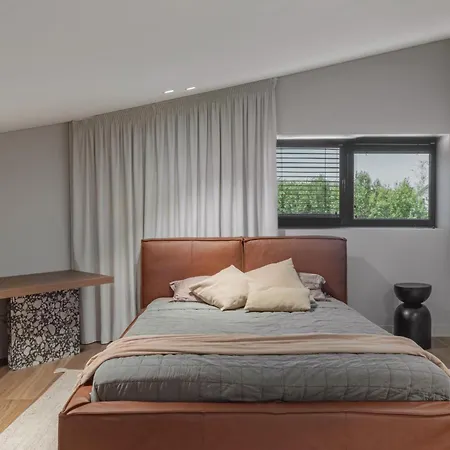 Modern House In With Panoramic Forest View 15 Min From Old Town Apartament