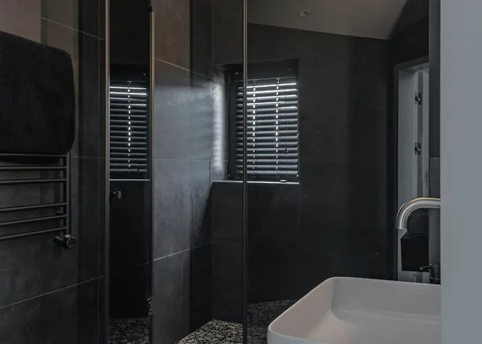 Modern House In With Panoramic Forest View 15 Min From Old Town Apartament *