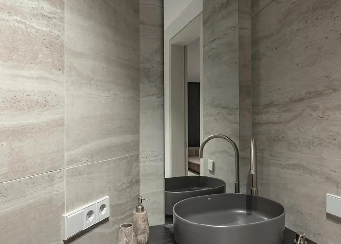 Modern House In With Panoramic Forest View 15 Min From Old Town *