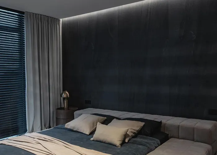 Modern House In With Panoramic Forest View 15 Min From Old Town *